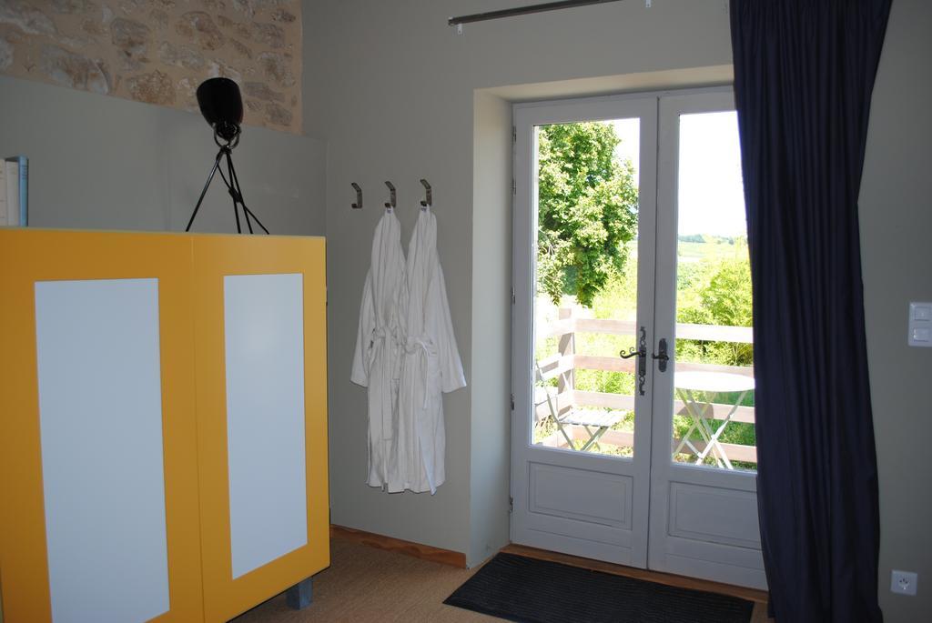 Les Foucauds Hotel Saint-Quentin-de-Caplong Phòng bức ảnh
