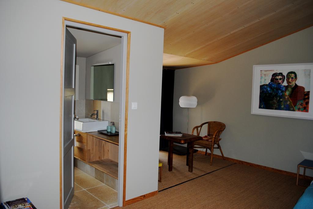Les Foucauds Hotel Saint-Quentin-de-Caplong Phòng bức ảnh
