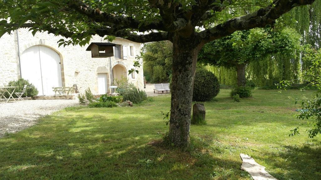 Les Foucauds Hotel Saint-Quentin-de-Caplong Ngoại thất bức ảnh
