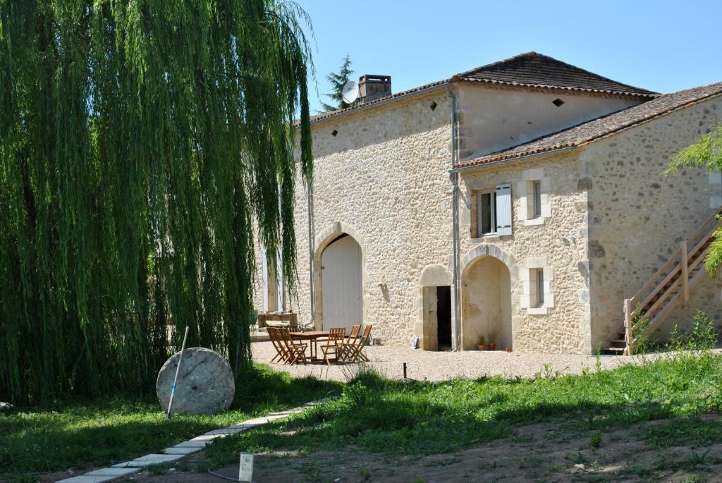 Les Foucauds Hotel Saint-Quentin-de-Caplong Ngoại thất bức ảnh